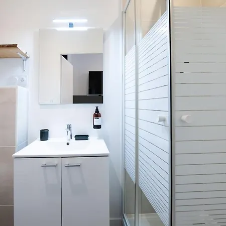 Le Romanee - Tres Joli Moderne Confort Proche Place Valmy Apartment *